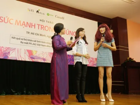 Nỗi hoảng loạn của bà mẹ có con trai độc nhất là gay